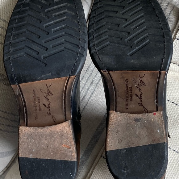 Beautiful pair of Frye boots, size 10 - Picture 6 of 6